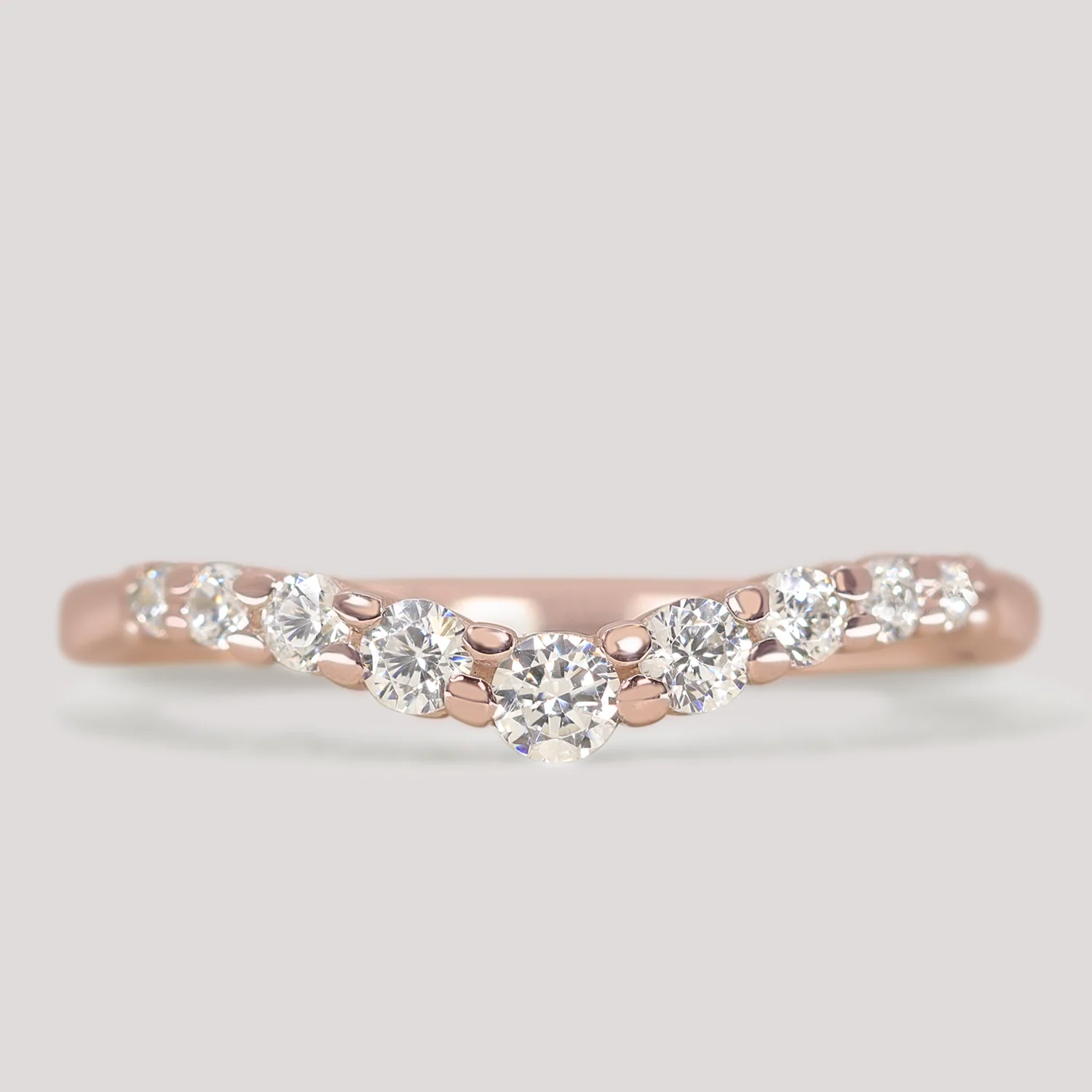 Cleo - Graduated Round Brilliant Cut Diamond Shaped Wedding Ring - Made-to-Order - Image 6